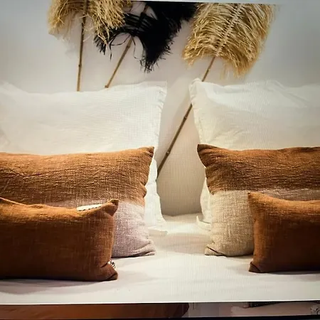 Holiday home La Maison Charlelie Martrin